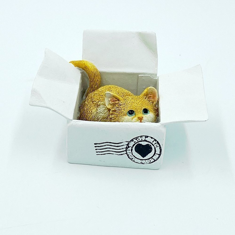 Kutahya Ceramic Kitty in Gift Box Figurine Turkey